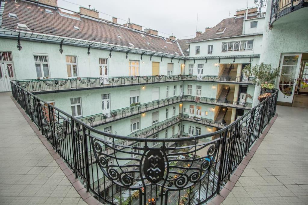 Jolan Suite Budapest Exteriör bild