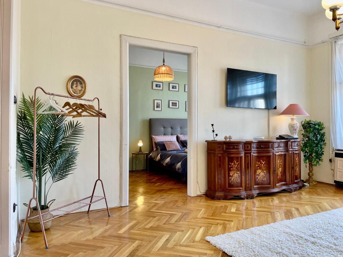 Jolan Suite Budapest Exteriör bild